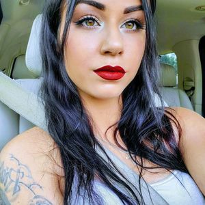 Meet your Posher, Kendra